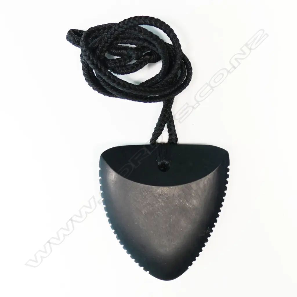 Ross McCabe large carved obsidian notched rei niho(eye tooth) pendant, Image 1++